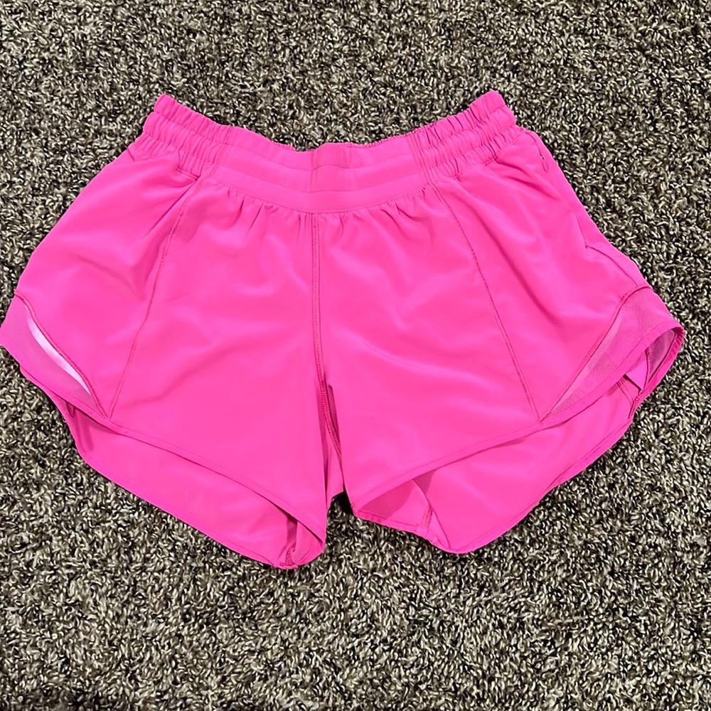 Lululemon Hotty Hot shorts tall